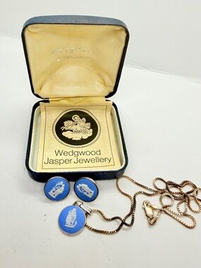 Wedgwood Blue Jasperware Jewelry Necklace Earrings Set Sterling Silver IOB Vtg